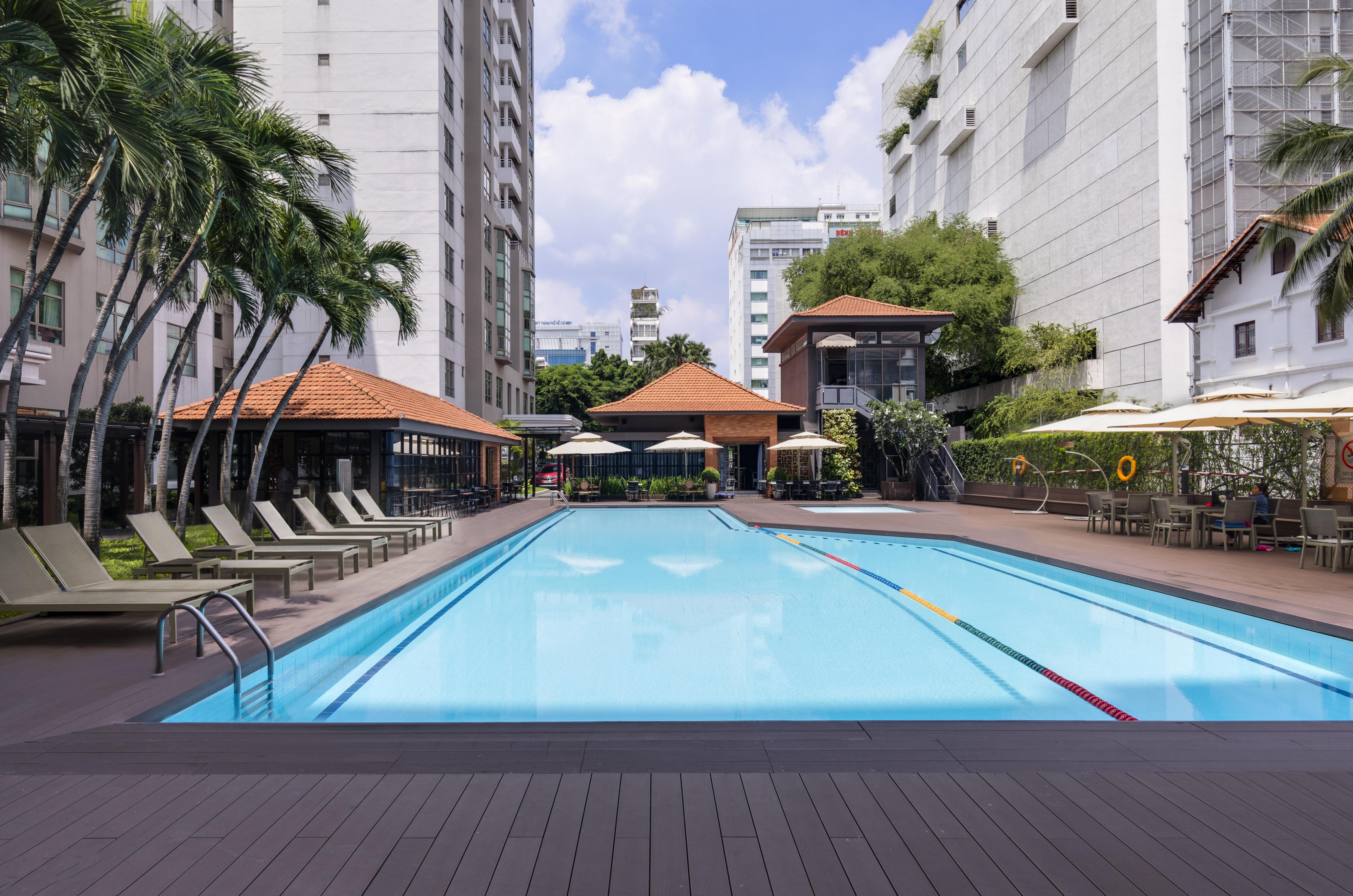 Somerset Ho Chi Minh-Byen Eksteriør billede The swimming pool at the hotel